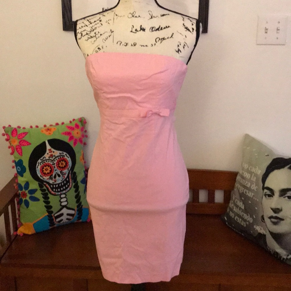 Express stretch Size 4 strapless pink dress - Picture 2 of 2
